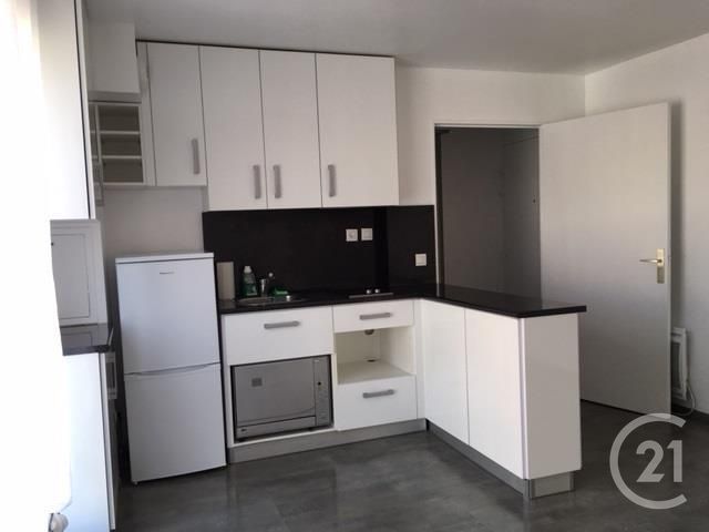 Appartement Studio à louer - 1 pièce - 23.78 m2 - NOISY LE GRAND - 93 - ILE-DE-FRANCE - Century 21 E.F.I.