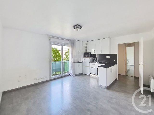 Appartement Studio à louer - 1 pièce - 23.78 m2 - NOISY LE GRAND - 93 - ILE-DE-FRANCE - Century 21 E.F.I.