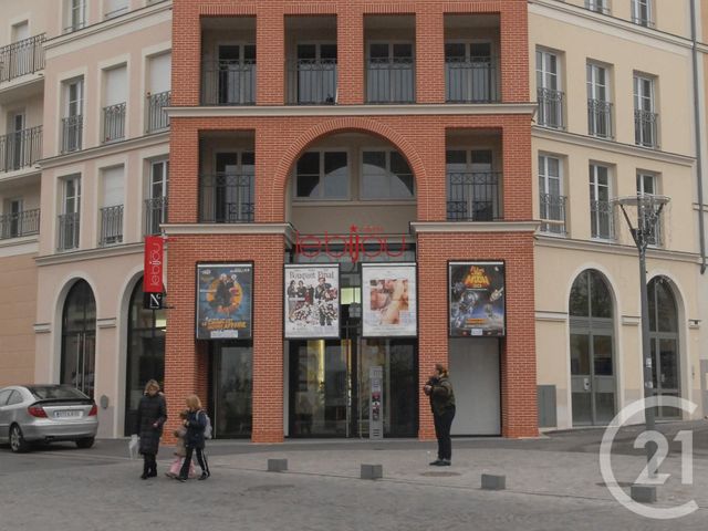 Appartement F2 à louer - 2 pièces - 42.8 m2 - NOISY LE GRAND - 93 - ILE-DE-FRANCE - Century 21 E.F.I.