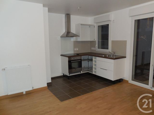 Appartement F2 à louer - 2 pièces - 42.8 m2 - NOISY LE GRAND - 93 - ILE-DE-FRANCE - Century 21 E.F.I.