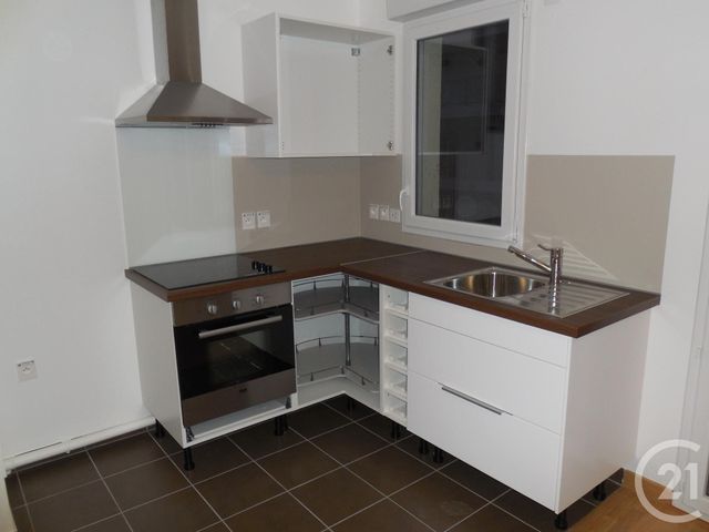 Appartement F2 à louer - 2 pièces - 42.8 m2 - NOISY LE GRAND - 93 - ILE-DE-FRANCE - Century 21 E.F.I.