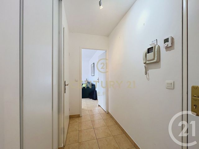 Appartement F2 à vendre - 2 pièces - 39.8 m2 - NOISY LE GRAND - 93 - ILE-DE-FRANCE - Century 21 E.F.I.