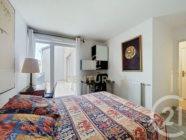 Appartement F2 à vendre - 2 pièces - 39.8 m2 - NOISY LE GRAND - 93 - ILE-DE-FRANCE - Century 21 E.F.I.