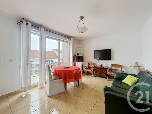 Appartement F2 à vendre - 2 pièces - 39.8 m2 - NOISY LE GRAND - 93 - ILE-DE-FRANCE - Century 21 E.F.I.