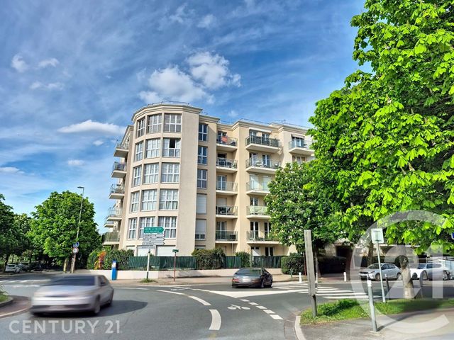 Appartement F2 à louer - 2 pièces - 46.76 m2 - NOISY LE GRAND - 93 - ILE-DE-FRANCE - Century 21 E.F.I.