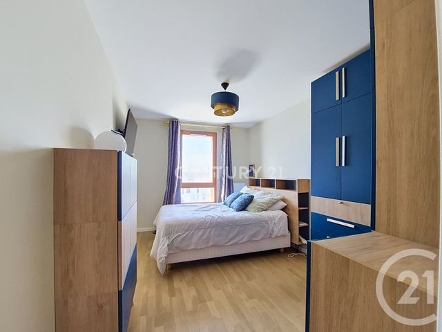 Appartement F3 à louer - 3 pièces - 57.6 m2 - NOISY LE GRAND - 93 - ILE-DE-FRANCE - Century 21 E.F.I.