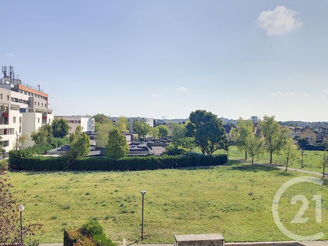 Appartement F2 à louer - 2 pièces - 47.25 m2 - NOISY LE GRAND - 93 - ILE-DE-FRANCE - Century 21 E.F.I.