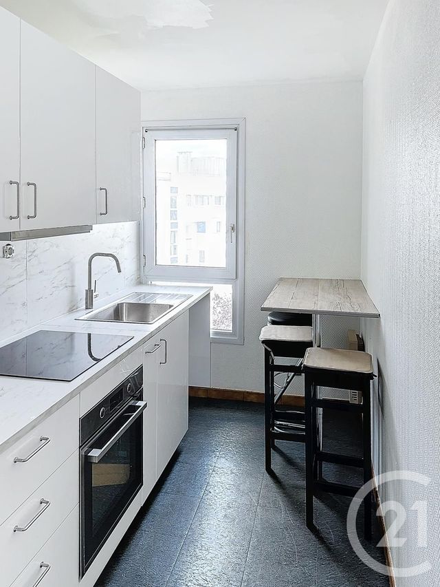 Appartement F2 à louer - 2 pièces - 47.25 m2 - NOISY LE GRAND - 93 - ILE-DE-FRANCE - Century 21 E.F.I.