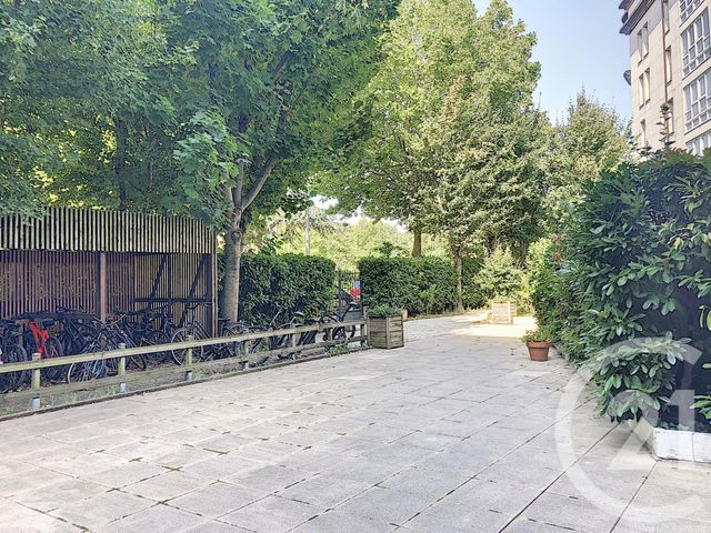 Appartement F2 à louer - 2 pièces - 47.25 m2 - NOISY LE GRAND - 93 - ILE-DE-FRANCE - Century 21 E.F.I.