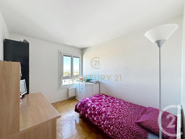 Appartement F5 à vendre - 5 pièces - 91.5 m2 - CHAMPS SUR MARNE - 77 - ILE-DE-FRANCE - Century 21 E.F.I.