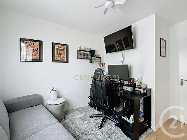 Appartement F3 à vendre - 3 pièces - 58.41 m2 - NEUILLY SUR MARNE - 93 - ILE-DE-FRANCE - Century 21 E.F.I.