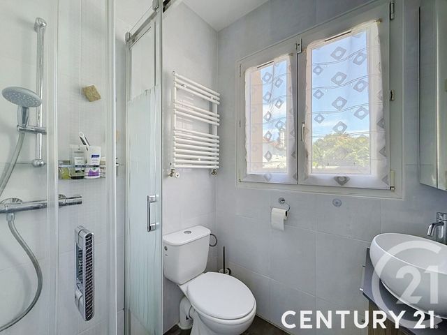 maison à vendre - 5 pièces - 138.0 m2 - NOISY LE GRAND - 93 - ILE-DE-FRANCE - Century 21 E.F.I.