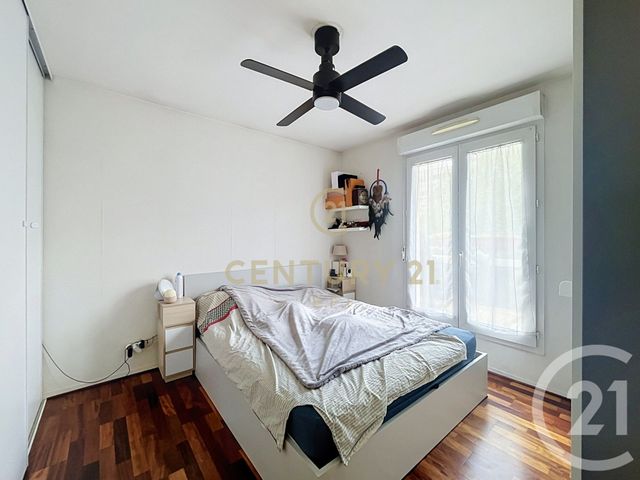Appartement F2 à vendre - 2 pièces - 49.26 m2 - NOISY LE GRAND - 93 - ILE-DE-FRANCE - Century 21 E.F.I.
