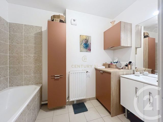 Appartement F4 à vendre - 4 pièces - 78.0 m2 - NOISY LE GRAND - 93 - ILE-DE-FRANCE - Century 21 E.F.I.