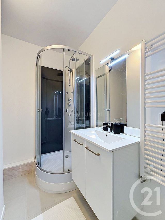 Appartement F3 à vendre - 3 pièces - 59.0 m2 - NOISY LE GRAND - 93 - ILE-DE-FRANCE - Century 21 E.F.I.