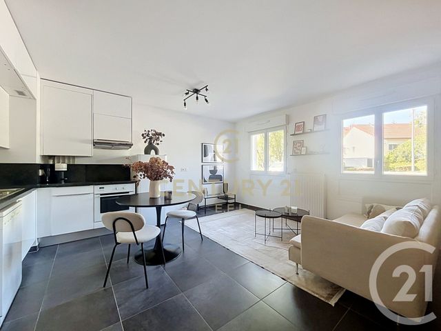Appartement F1 à vendre - 1 pièce - 39.55 m2 - NOISY LE GRAND - 93 - ILE-DE-FRANCE - Century 21 E.F.I.