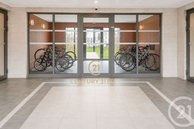 Appartement F4 à vendre - 4 pièces - 80.86 m2 - NEUILLY SUR MARNE - 93 - ILE-DE-FRANCE - Century 21 E.F.I.