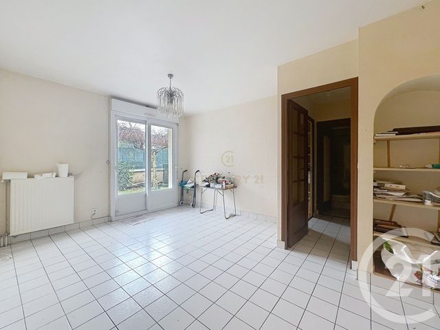 Appartement F2 à vendre - 2 pièces - 39.67 m2 - VILLIERS SUR MARNE - 94 - ILE-DE-FRANCE - Century 21 E.F.I.
