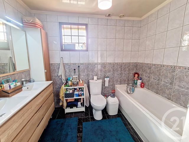 maison à vendre - 5 pièces - 130.0 m2 - NOISY LE GRAND - 93 - ILE-DE-FRANCE - Century 21 E.F.I.