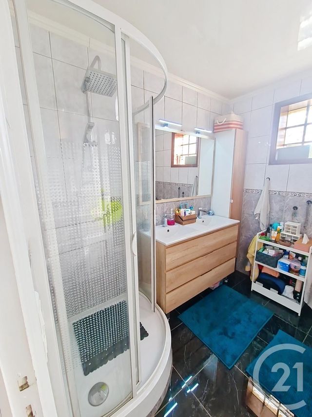 maison à vendre - 5 pièces - 130.0 m2 - NOISY LE GRAND - 93 - ILE-DE-FRANCE - Century 21 E.F.I.