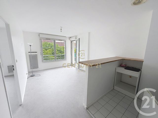 Appartement F2 à louer - 2 pièces - 37.0 m2 - NOISY LE GRAND - 93 - ILE-DE-FRANCE - Century 21 E.F.I.
