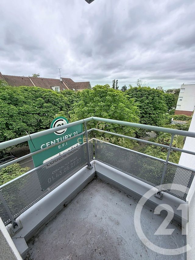 Appartement F2 à louer - 2 pièces - 37.0 m2 - NOISY LE GRAND - 93 - ILE-DE-FRANCE - Century 21 E.F.I.