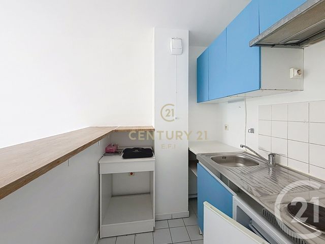 Appartement F2 à louer - 2 pièces - 37.0 m2 - NOISY LE GRAND - 93 - ILE-DE-FRANCE - Century 21 E.F.I.