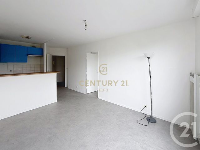 Appartement F2 à louer - 2 pièces - 37.0 m2 - NOISY LE GRAND - 93 - ILE-DE-FRANCE - Century 21 E.F.I.