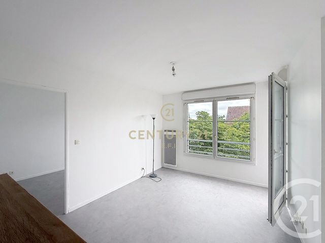 Appartement F2 à louer - 2 pièces - 37.0 m2 - NOISY LE GRAND - 93 - ILE-DE-FRANCE - Century 21 E.F.I.