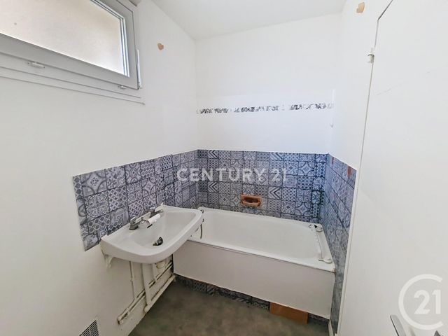 Appartement F3 à vendre - 3 pièces - 63.0 m2 - NOISY LE GRAND - 93 - ILE-DE-FRANCE - Century 21 E.F.I.