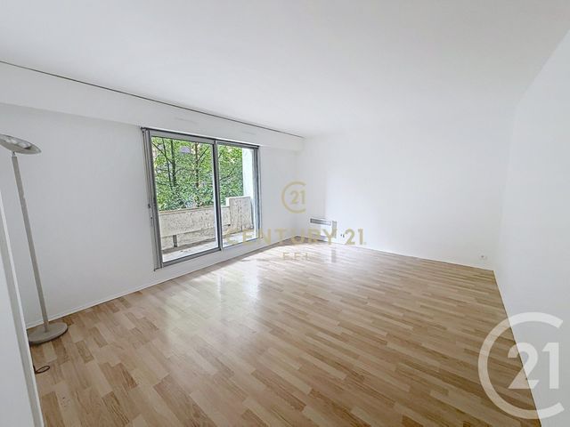 Appartement F3 à louer - 3 pièces - 66.58 m2 - NOISY LE GRAND - 93 - ILE-DE-FRANCE - Century 21 E.F.I.