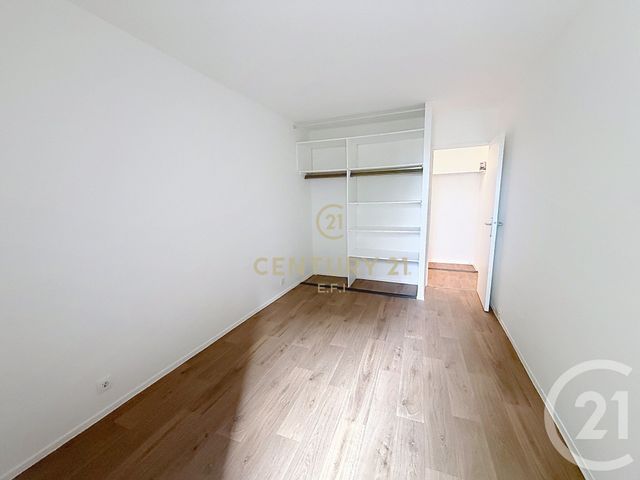 Appartement F3 à louer - 3 pièces - 66.58 m2 - NOISY LE GRAND - 93 - ILE-DE-FRANCE - Century 21 E.F.I.