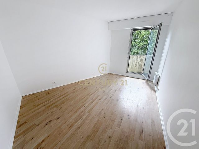 Appartement F3 à louer - 3 pièces - 66.58 m2 - NOISY LE GRAND - 93 - ILE-DE-FRANCE - Century 21 E.F.I.