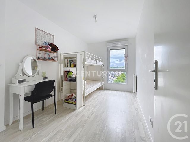 Appartement F4 à vendre - 4 pièces - 72.0 m2 - NOISY LE GRAND - 93 - ILE-DE-FRANCE - Century 21 E.F.I.