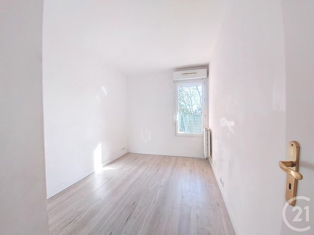 Appartement F2 à louer - 2 pièces - 34.06 m2 - EMERAINVILLE - 77 - ILE-DE-FRANCE - Century 21 E.F.I.