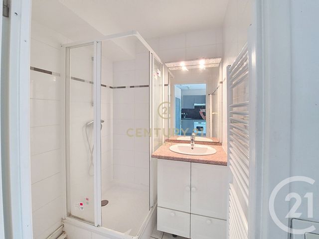 Appartement F2 à louer - 2 pièces - 34.06 m2 - EMERAINVILLE - 77 - ILE-DE-FRANCE - Century 21 E.F.I.