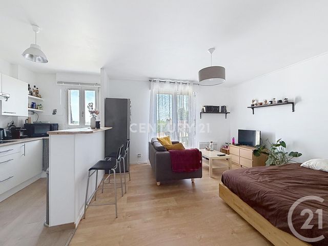 Appartement F1 à vendre - 1 pièce - 31.42 m2 - NOISY LE GRAND - 93 - ILE-DE-FRANCE - Century 21 E.F.I.