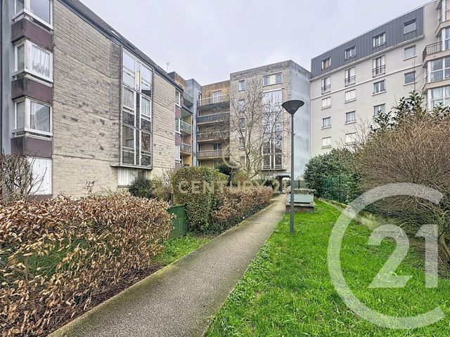 Appartement F2 à vendre - 2 pièces - 55.04 m2 - NOISY LE GRAND - 93 - ILE-DE-FRANCE - Century 21 E.F.I.