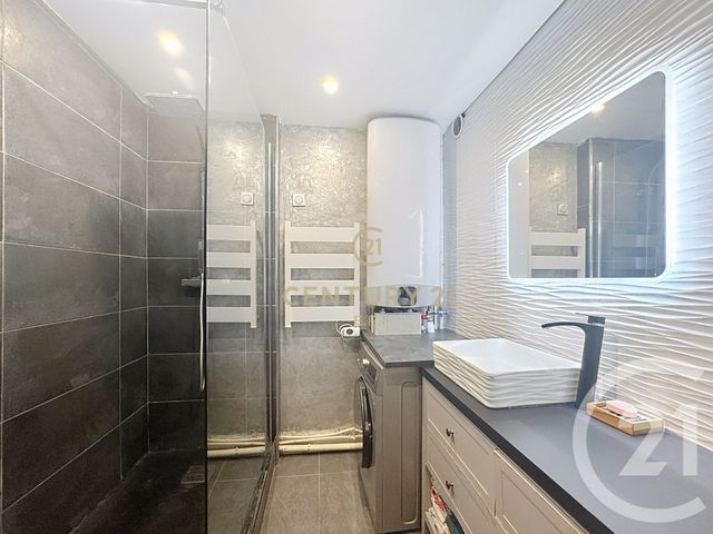Appartement F2 à vendre - 2 pièces - 55.04 m2 - NOISY LE GRAND - 93 - ILE-DE-FRANCE - Century 21 E.F.I.