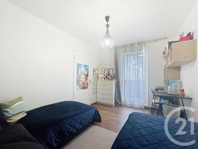 Appartement F2 à vendre - 2 pièces - 55.04 m2 - NOISY LE GRAND - 93 - ILE-DE-FRANCE - Century 21 E.F.I.