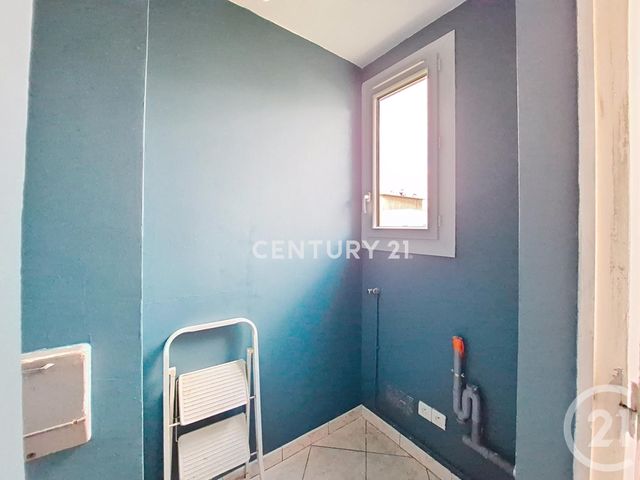 Appartement F3 à louer - 3 pièces - 67.39 m2 - NOISY LE GRAND - 93 - ILE-DE-FRANCE - Century 21 E.F.I.