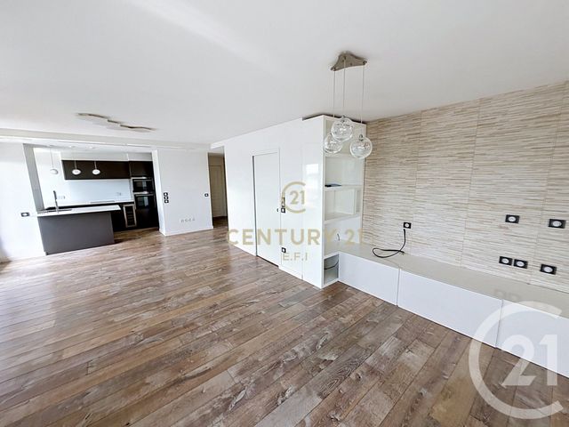 Appartement F2 à louer - 2 pièces - 65.47 m2 - NOISY LE GRAND - 93 - ILE-DE-FRANCE - Century 21 E.F.I.