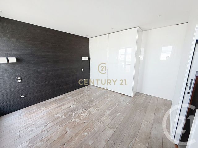 Appartement F2 à louer - 2 pièces - 65.47 m2 - NOISY LE GRAND - 93 - ILE-DE-FRANCE - Century 21 E.F.I.
