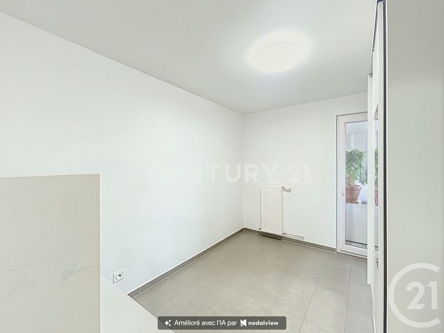 Appartement F3 à vendre - 3 pièces - 63.45 m2 - NOISY LE GRAND - 93 - ILE-DE-FRANCE - Century 21 E.F.I.