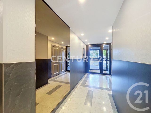 Appartement T2 à vendre - 2 pièces - 50.37 m2 - NOISY LE GRAND - 93 - ILE-DE-FRANCE - Century 21 E.F.I.