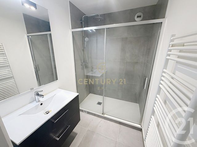 Appartement Studio à vendre - 1 pièce - 42.26 m2 - NOISY LE GRAND - 93 - ILE-DE-FRANCE - Century 21 E.F.I.