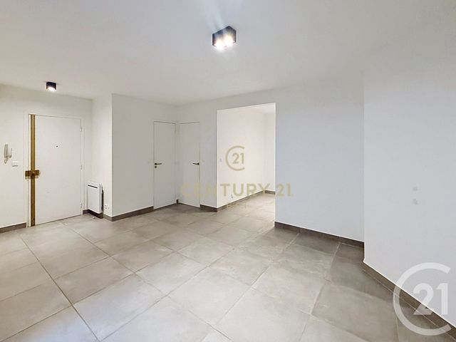 Appartement Studio à vendre - 1 pièce - 42.26 m2 - NOISY LE GRAND - 93 - ILE-DE-FRANCE - Century 21 E.F.I.