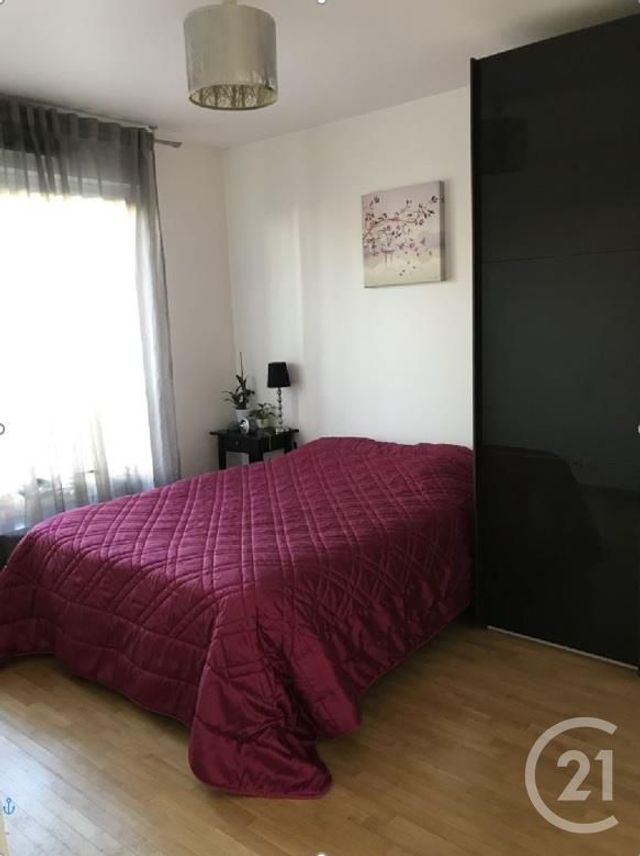 Appartement F2 à louer - 2 pièces - 41.65 m2 - NOISY LE GRAND - 93 - ILE-DE-FRANCE - Century 21 E.F.I.