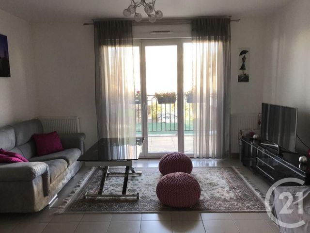 Appartement F2 à louer - 2 pièces - 41.65 m2 - NOISY LE GRAND - 93 - ILE-DE-FRANCE - Century 21 E.F.I.
