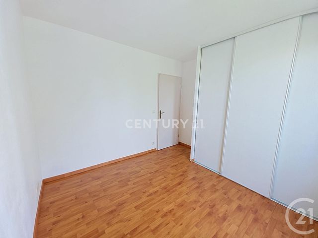 Appartement F3 à vendre - 3 pièces - 57.65 m2 - NOISY LE GRAND - 93 - ILE-DE-FRANCE - Century 21 E.F.I.